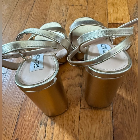 Steve Madden Gold Heels - Picture 2 of 7